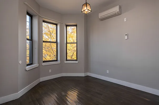 Rented by Nooklyn NYC LLC | media 49