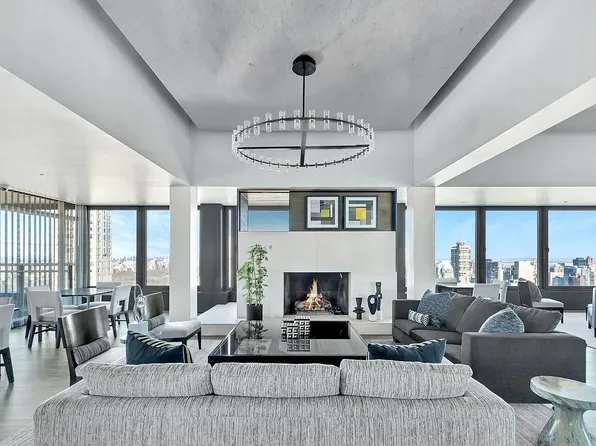 117 East 57th Street image 9 of 11