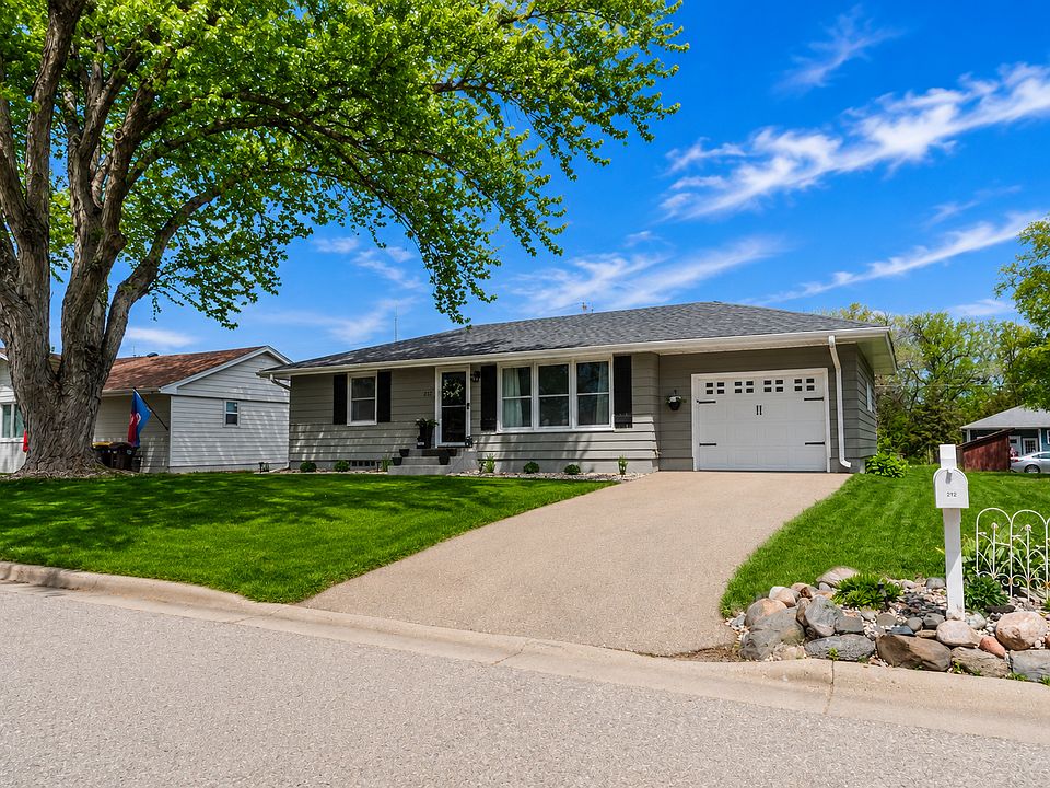 1st image of 212 Sunset Dr