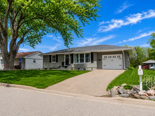 212 Sunset Dr, Jordan, MN 55352