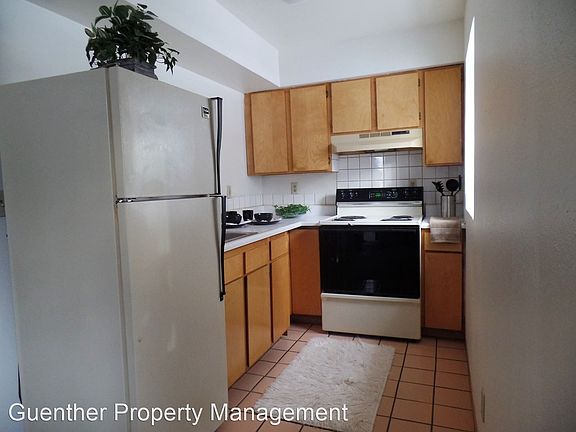 5th image of 1618 N Lincoln St APT 5