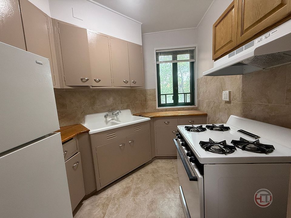 1st image of 1596 Unionport Rd APT 6E
