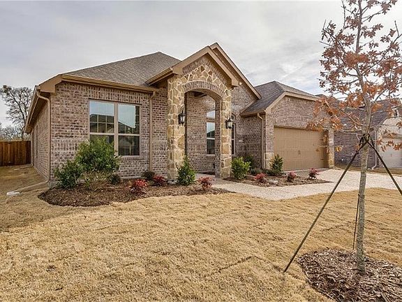 3rd image of 4014 Gray Wolf Dr