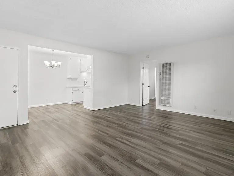 1831 Pearl St #1 — Photo 8