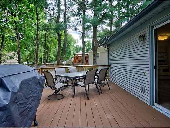 4th image of 86 Deerfield Dr