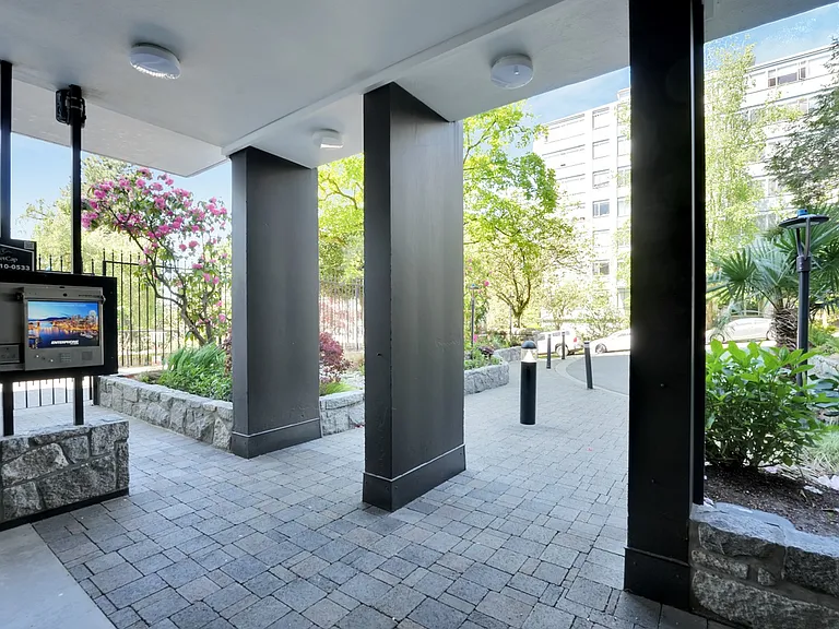 1320 Bute St — Photo 12