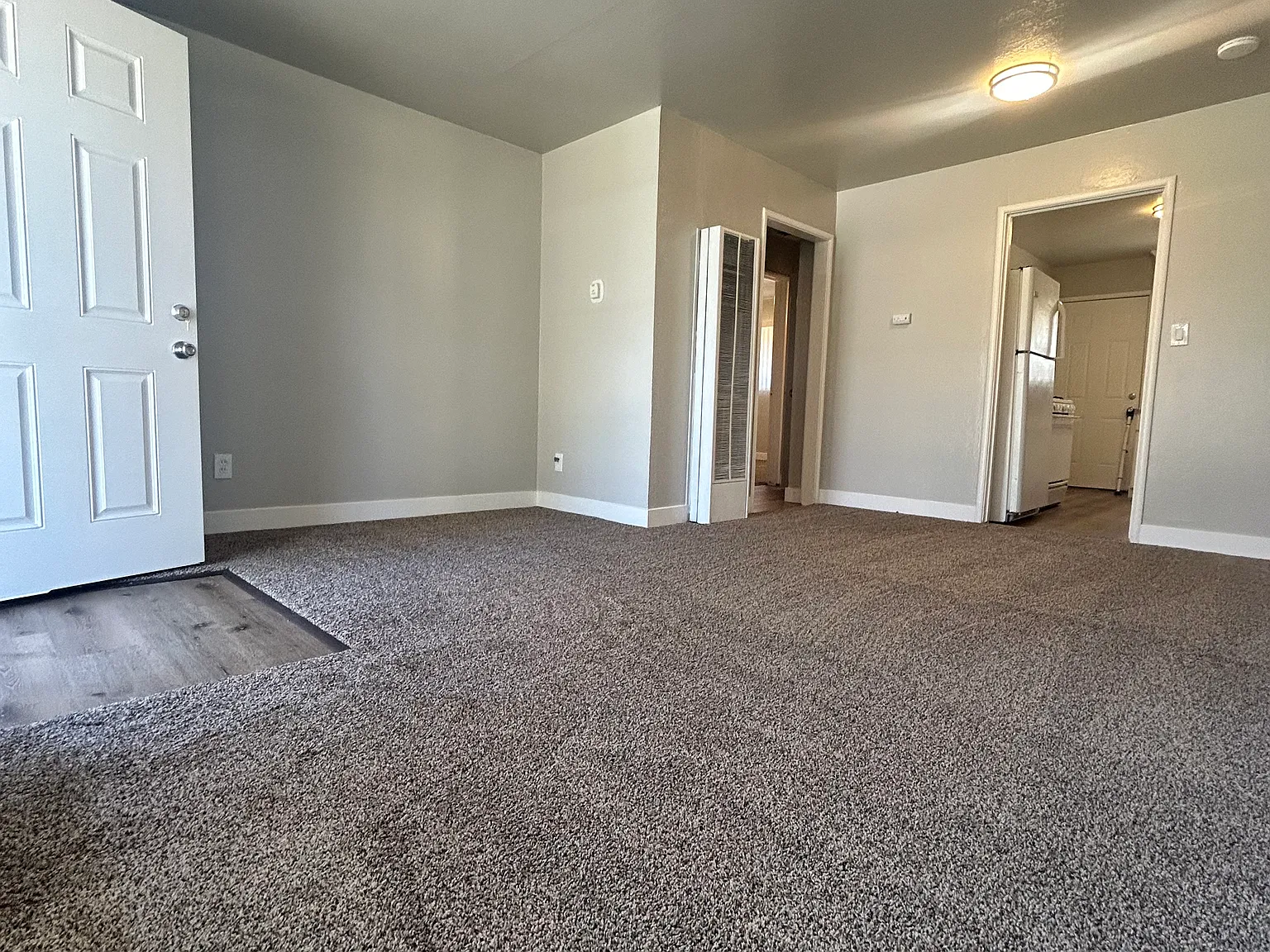 2 bed, 750 sqft, $1,325 — Photo 2