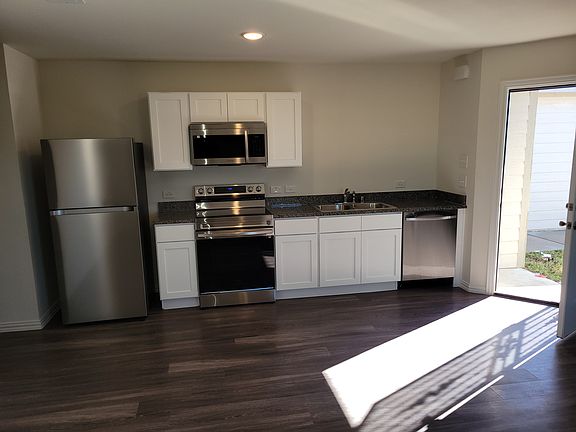 4th image of 5111 Avenue G
