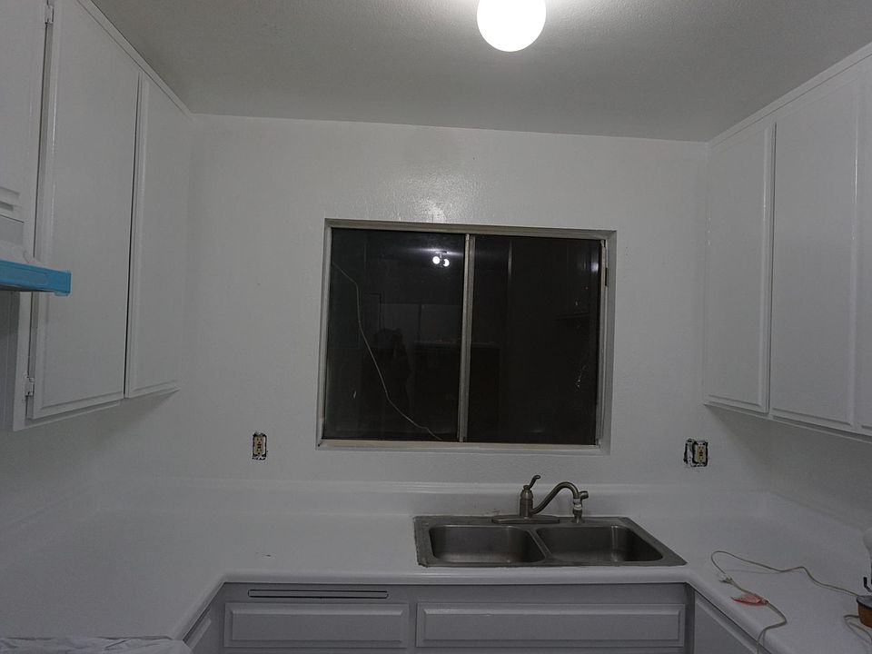 Kitchen (Excuse the mess! Pics taken during renovations)