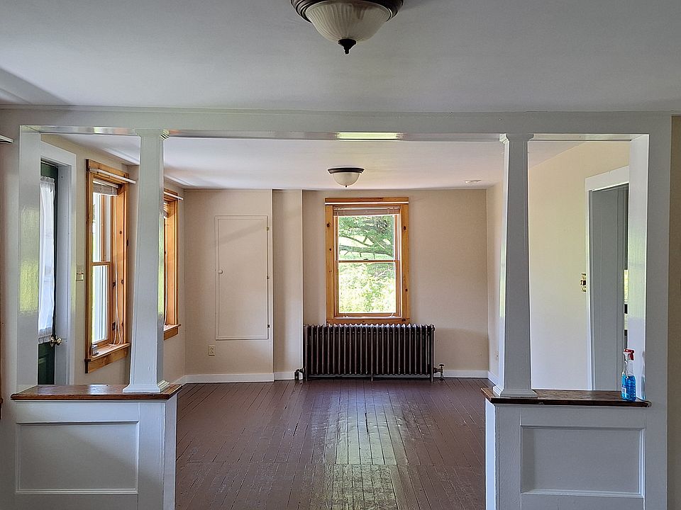 2nd image of 44 Main St