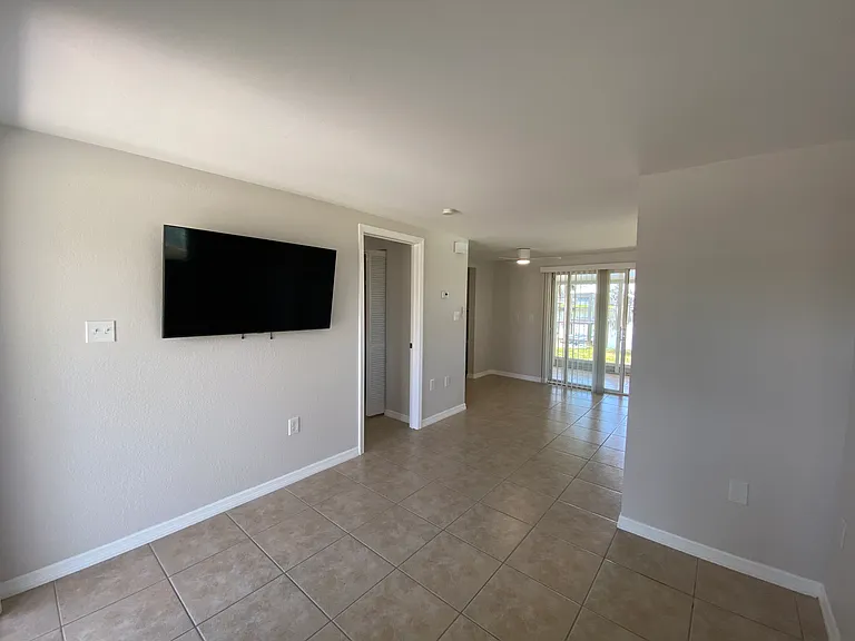 3415 Palm Dr #1 — Photo 23