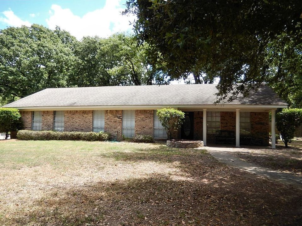 1st image of 124 Donniebrook Dr