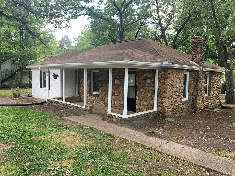 2nd image of 506 Grove Ave