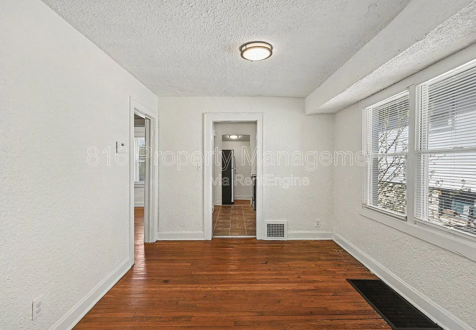 2 bed, 1.0 bath, 662 sqft, $1,050 — Photo 3