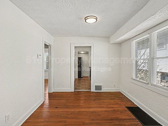 3rd image of 3315 E 52nd St