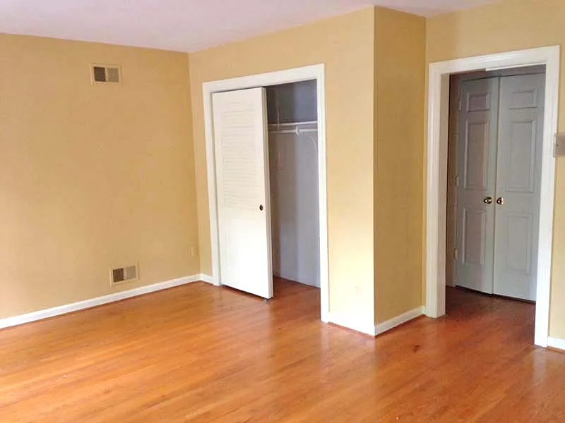 2 bed, 2.5 bath, 1700 sqft, $3,800 — Photo 2