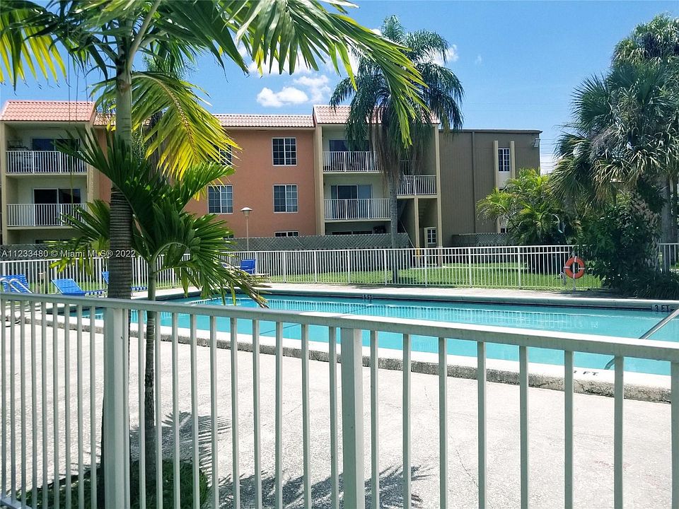 1st image of 5241 Geneva Way APT 201