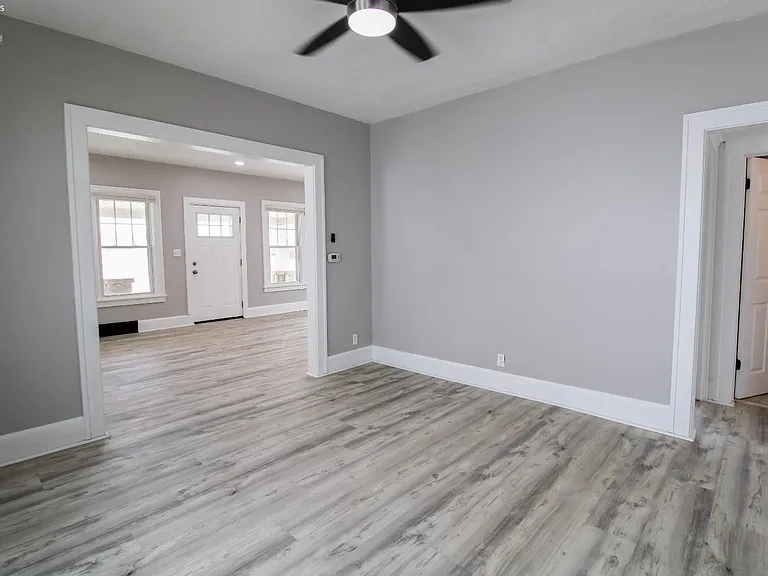 2615 Columbus Ave — Photo 9