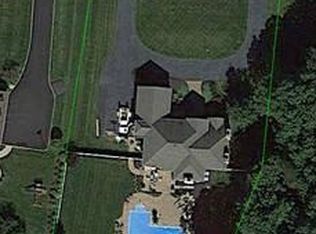 8 Quail Run, Randolph, NJ 07869