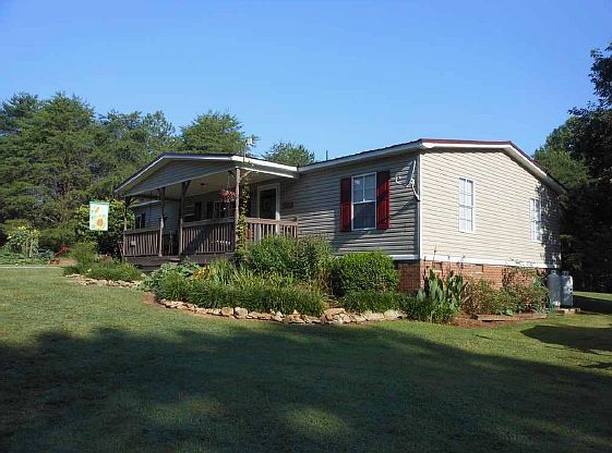 2nd image of 518 Fisher Rd