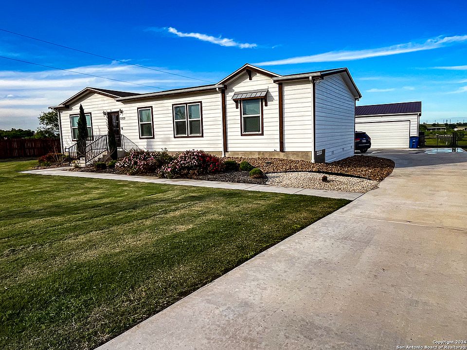 1st image of 2505 E Stetson