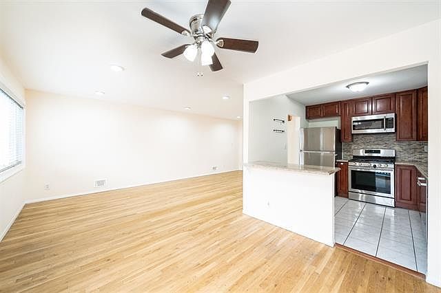 1st image of 178 W 17th St Floor 1