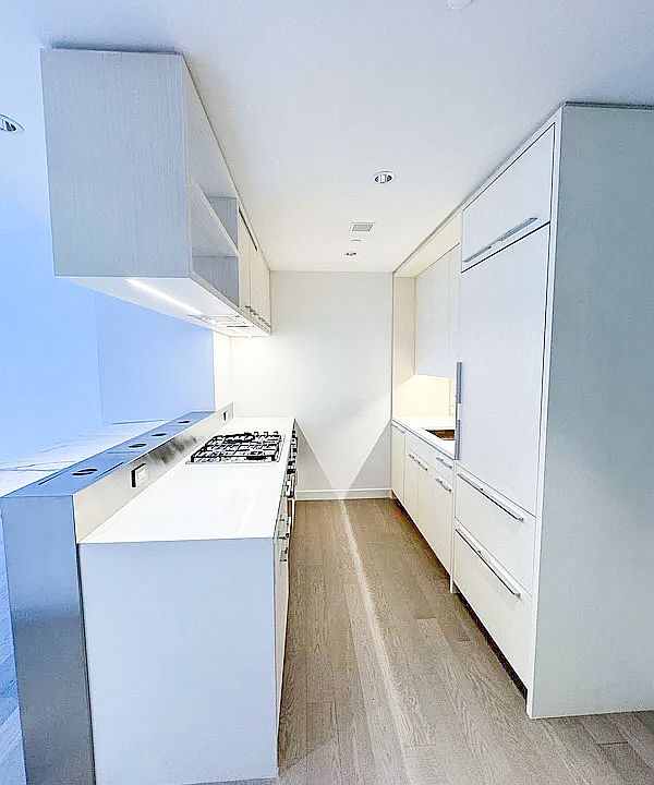 1st image of 1 Manhattan Sq Unit 11K