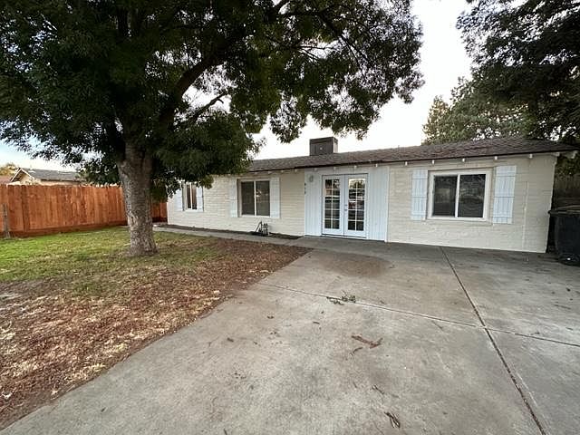 1st image of 412 N 4th Ave