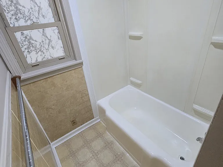 131 Hedstrom Dr — Photo 9