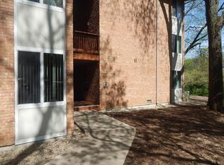 5821 Oakwood Dr APT D, Lisle, IL 60532