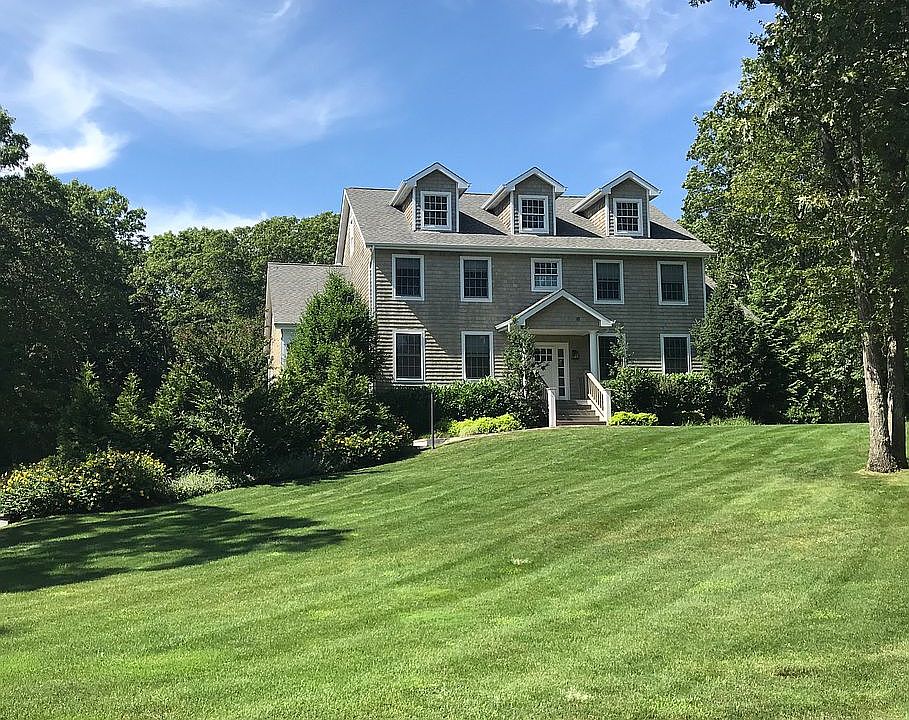 1st image of 3 Balcomie Ln