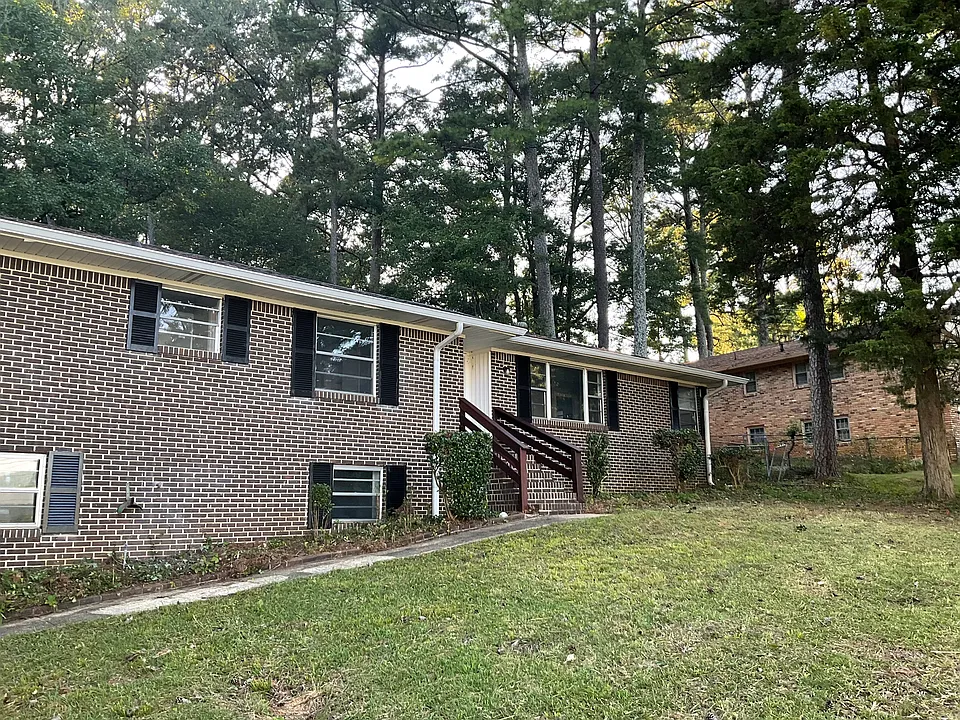 1216 Huffman Rd