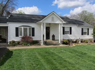 525 SW Division St, Elizabethton, TN 37643