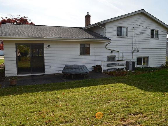 2nd image of 21550 Robinhood Ave