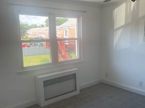 207 Seaton Rd APT 3, Stamford, CT 06902