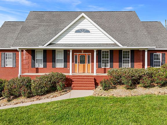 2nd image of 3017 Hardy Rd
