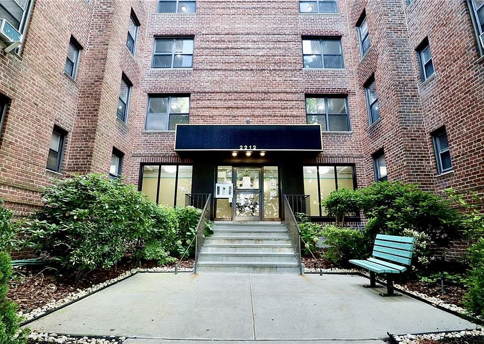 1st image of 2212 Plumb 1st St APT 5G
