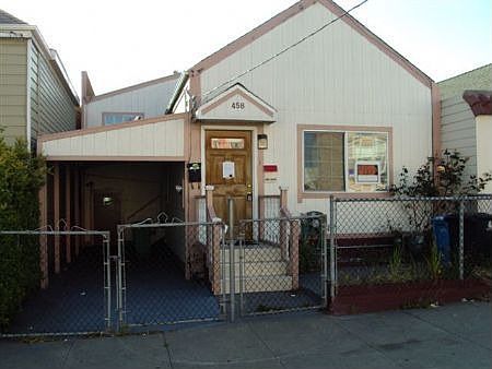2nd image of 458 Vienna St