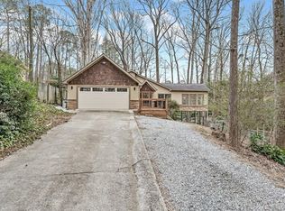 75 Lakeshore Dr, Berkeley Lake, GA 30096