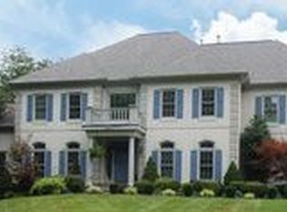 8255 Roseland Dr, Fairfax Station, VA 22039