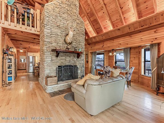Image 5: Floor to Ceiling Stone Fireplace