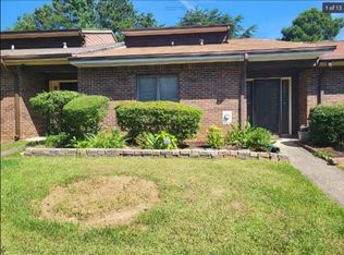 1481 Stoneleigh Cir, Stone Mountain, GA 30088