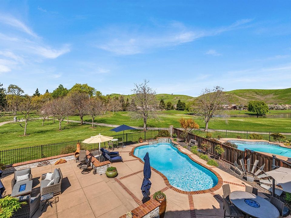 1st image of 1476 Mariposa Way