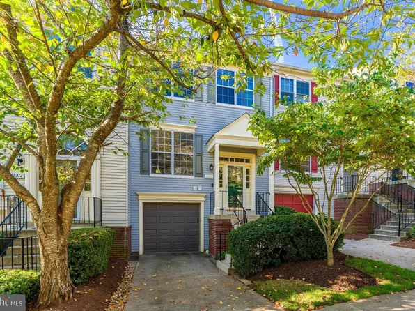 12210 Wye Oak Commons Cir, Burke, VA 22015