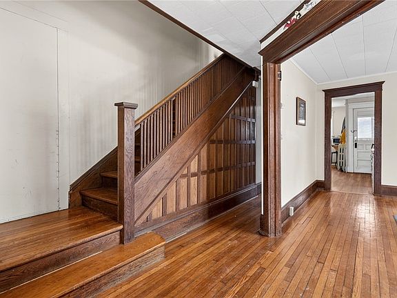 4th image of 303-305 Wyckoff Ave