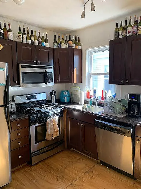 4 bed, 9999 sqft, $4,300 — Photo 4