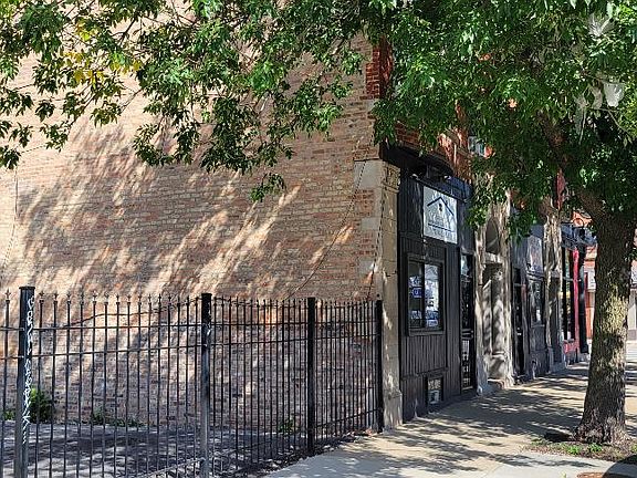 4th image of 302 W 31st St Suite 1