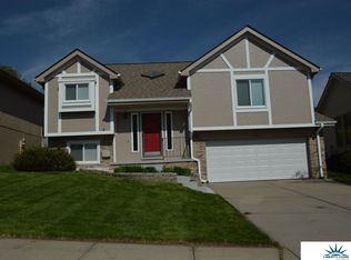 4915 N 127th St, Omaha, NE 68164