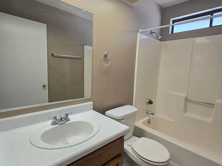 413 S Sunset Ave — Photo 7