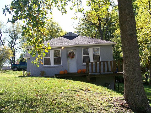 2nd image of 11352 Burgess Ave